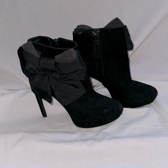 Alexander McQueen Suede Bow Ankle Boots